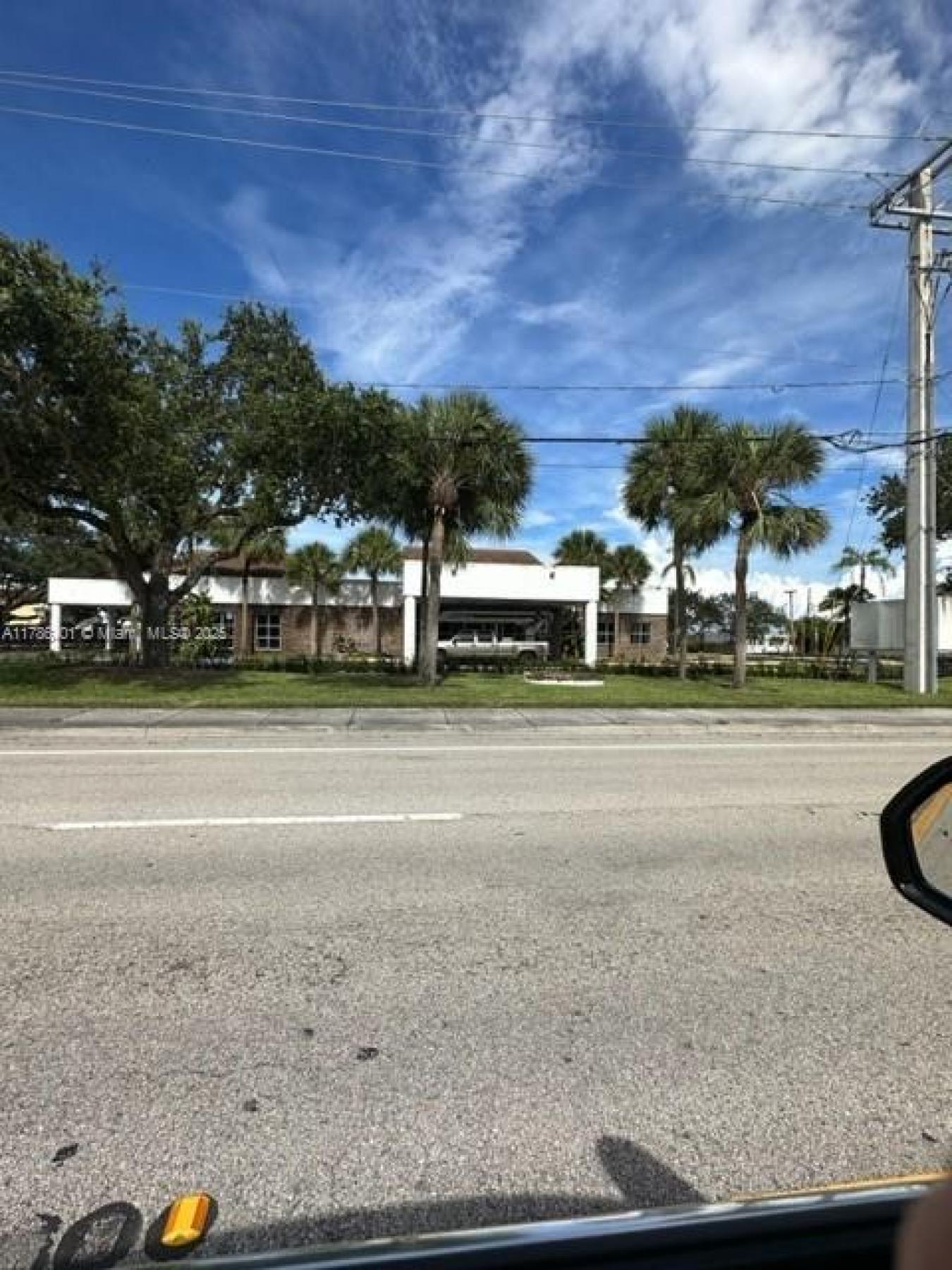 3110 sq ft of available space at Blue Cloud Surgery Centers newest Flo – image 2