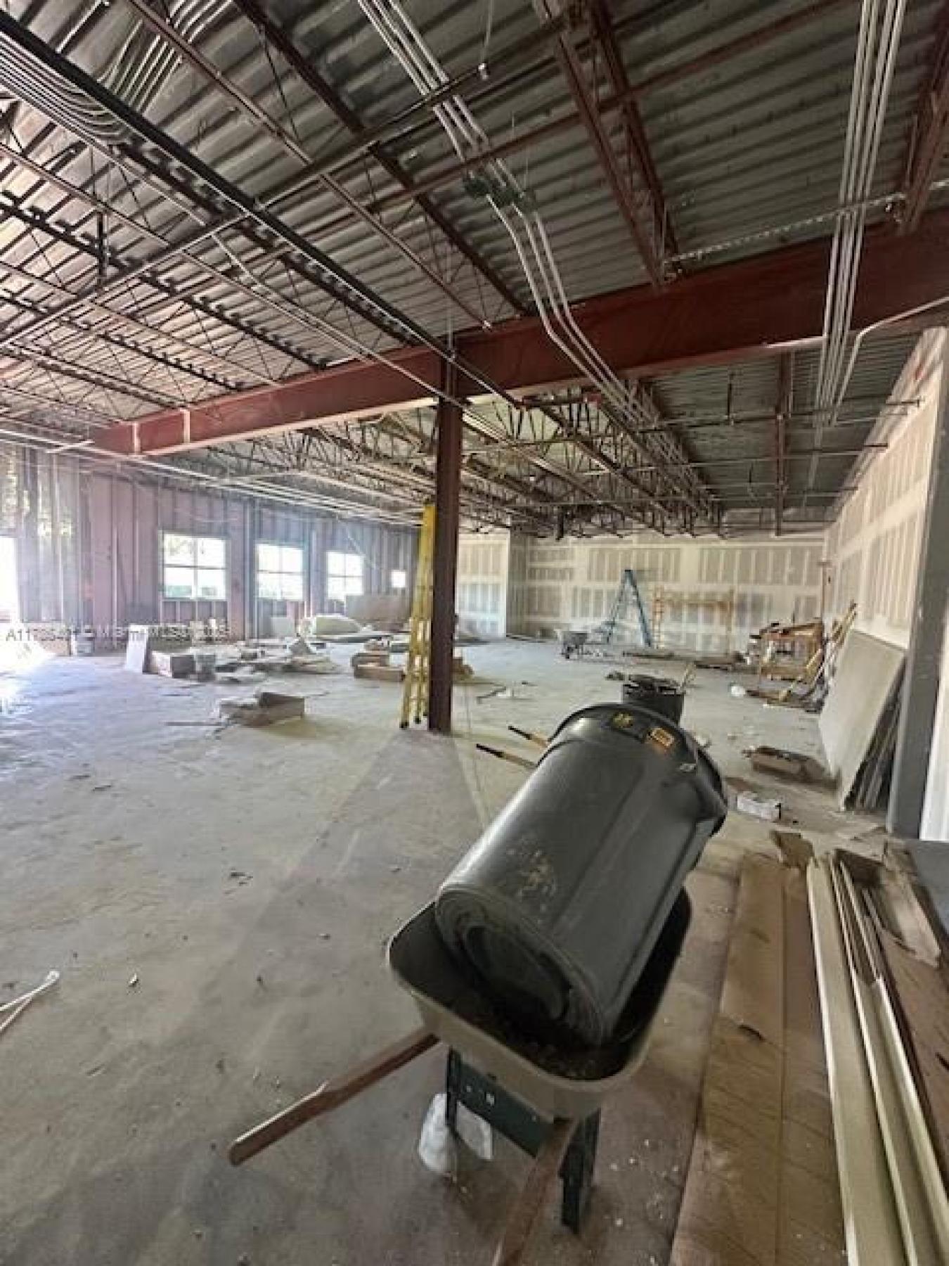 3110 sq ft of available space at Blue Cloud Surgery Centers newest Flo – image 9
