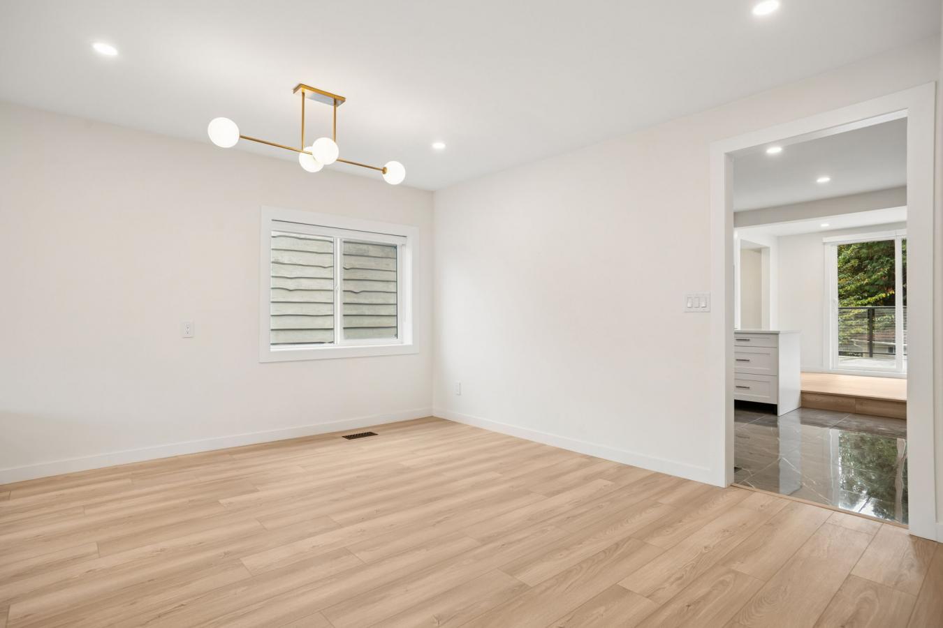 White Rock / South Surrey, Surreu, V4B 3G8, Canada, 4 Bedrooms Bedrooms, ,4 BathroomsBathrooms,Residential,For Sale,1971113