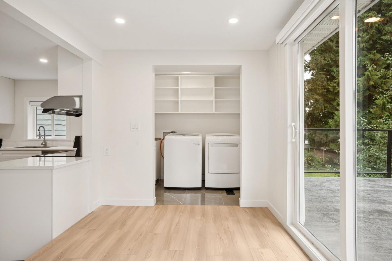 White Rock / South Surrey, Surreu, V4B 3G8, Canada, 4 Bedrooms Bedrooms, ,4 BathroomsBathrooms,Residential,For Sale,1971113