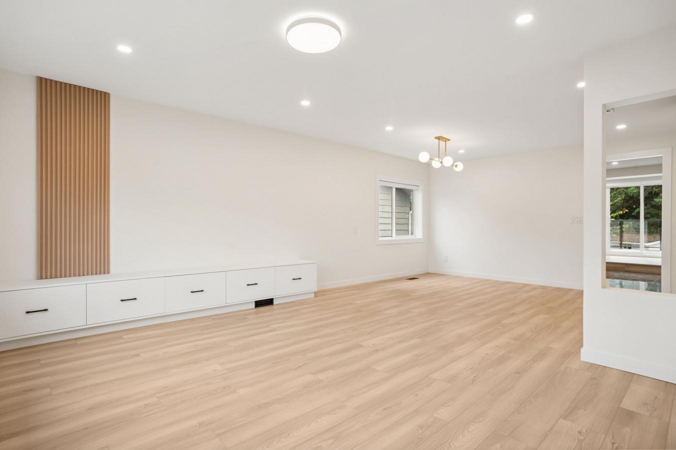 White Rock / South Surrey, Surreu, V4B 3G8, Canada, 4 Bedrooms Bedrooms, ,4 BathroomsBathrooms,Residential,For Sale,1971113