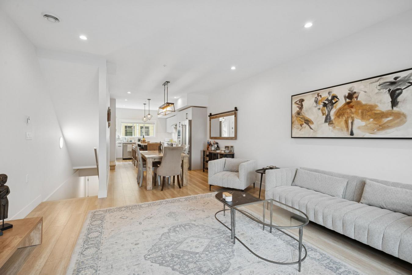 Port Moody, Vancouver, V3H 0M6, Canada, 2 Bedrooms Bedrooms, ,2 BathroomsBathrooms,Residential,For Sale,1971115