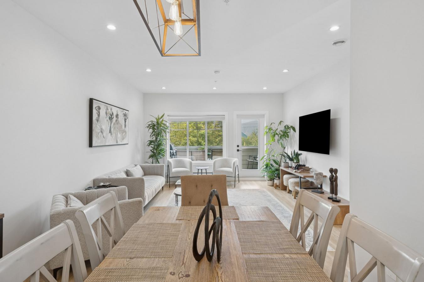 Port Moody, Vancouver, V3H 0M6, Canada, 2 Bedrooms Bedrooms, ,2 BathroomsBathrooms,Residential,For Sale,1971115