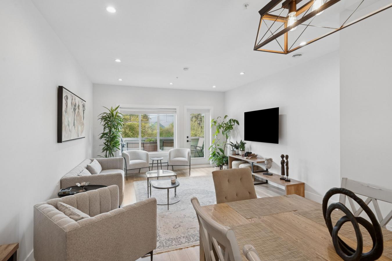 Port Moody, Vancouver, V3H 0M6, Canada, 2 Bedrooms Bedrooms, ,2 BathroomsBathrooms,Residential,For Sale,1971115