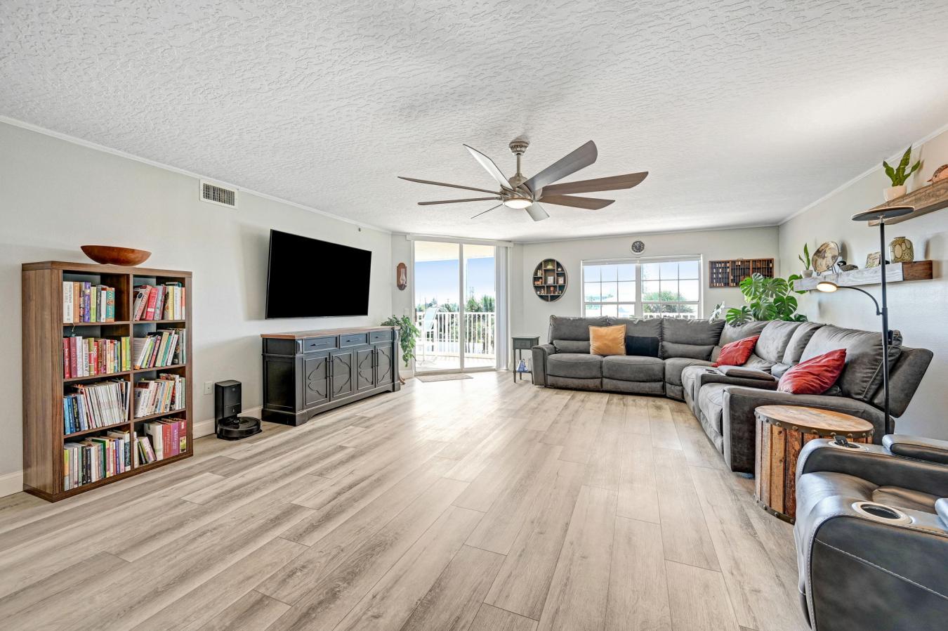 Welcome to The Topless Turtle - Where Riverfront Luxury Meets Coastal – image 14