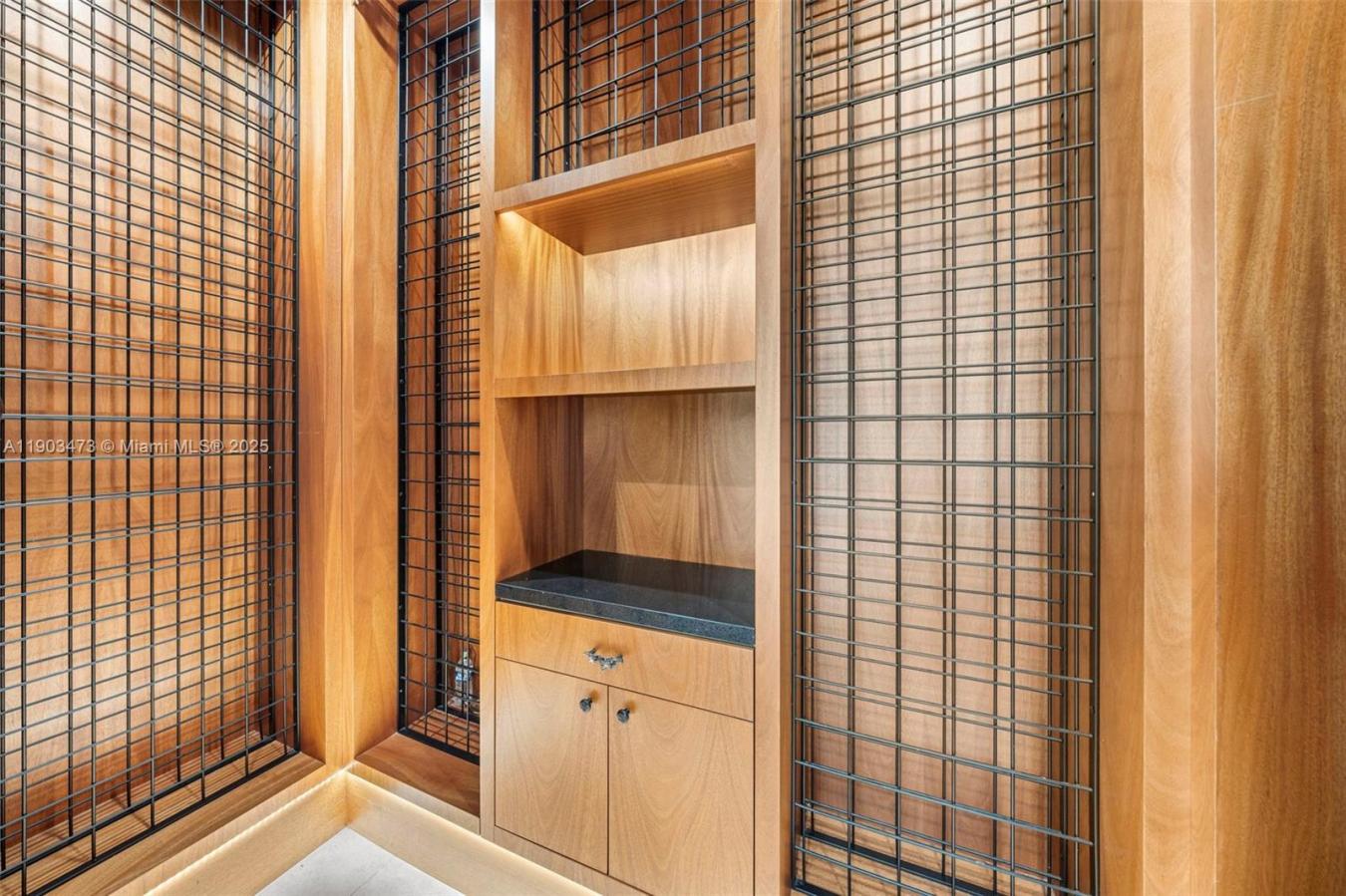 Miami, Florida, 33143, United States, 5 Bedrooms Bedrooms, ,5 BathroomsBathrooms,Residential,For Sale,1987466