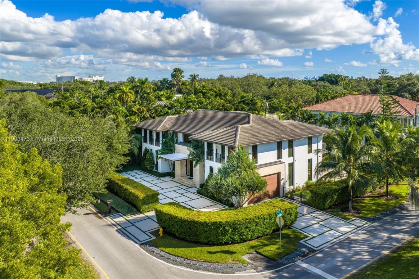 Miami, Florida, 33143, United States, 5 Bedrooms Bedrooms, ,5 BathroomsBathrooms,Residential,For Sale,1987466