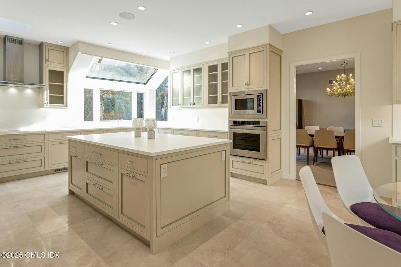 Greenwich, Connecticut, 06831, United States, 6 Bedrooms Bedrooms, ,7 BathroomsBathrooms,Residential,For Sale,1971111