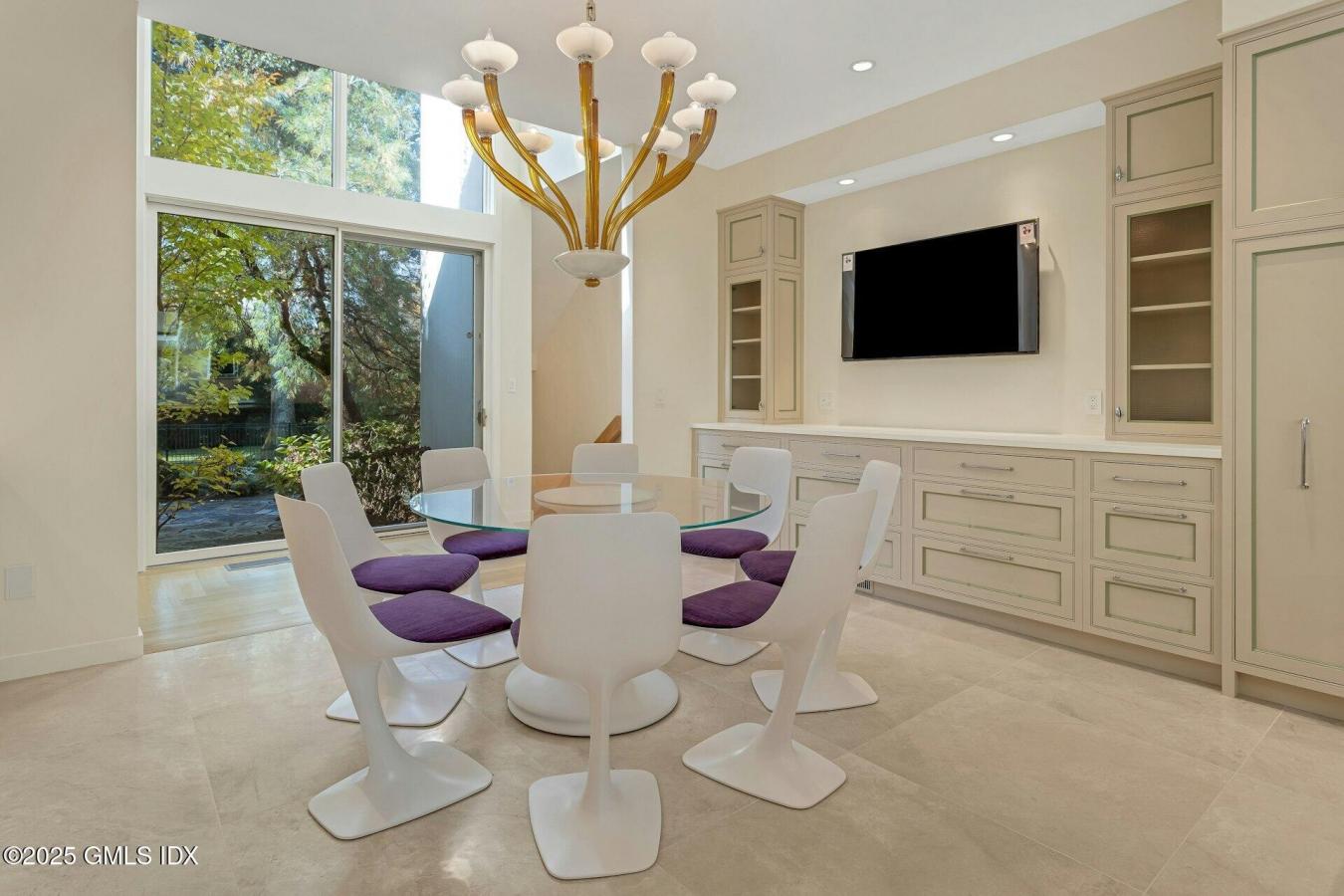 Greenwich, Connecticut, 06831, United States, 6 Bedrooms Bedrooms, ,7 BathroomsBathrooms,Residential,For Sale,1971111