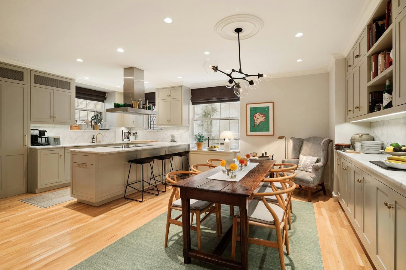 New York, New York, 10065, United States, 4 Bedrooms Bedrooms, ,3 BathroomsBathrooms,Residential,For Sale,1971108