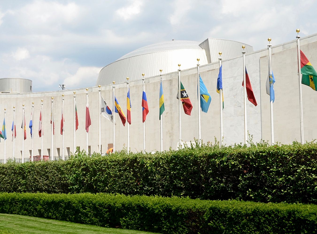 New York, New York, 10017, United States, 2 Bedrooms Bedrooms, ,2 BathroomsBathrooms,Residential,For Sale,1971107