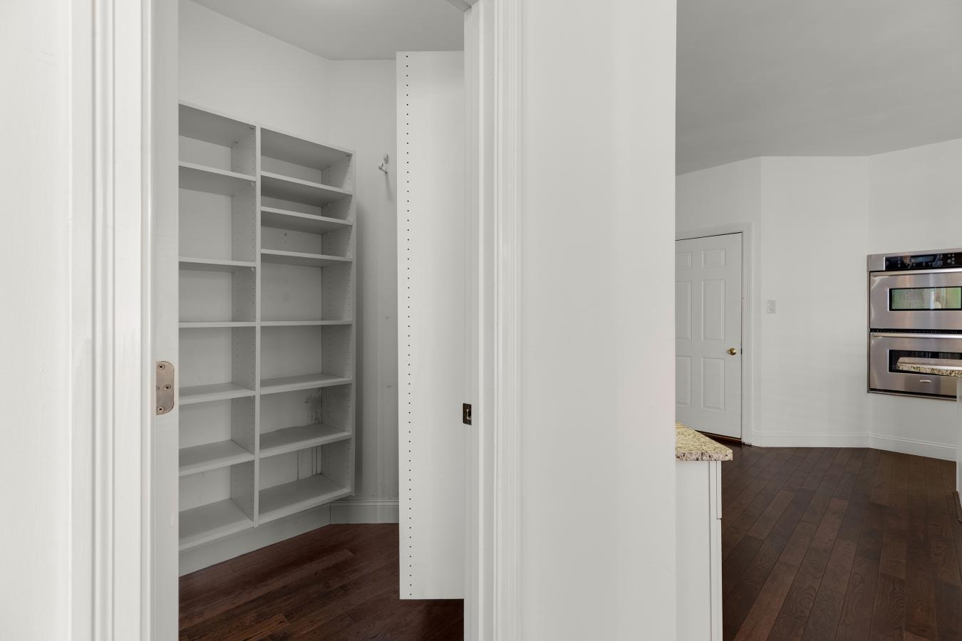 Creve Coeur, Missouri, 63141, United States, 3 Bedrooms Bedrooms, ,3 BathroomsBathrooms,Residential,For Sale,1971103