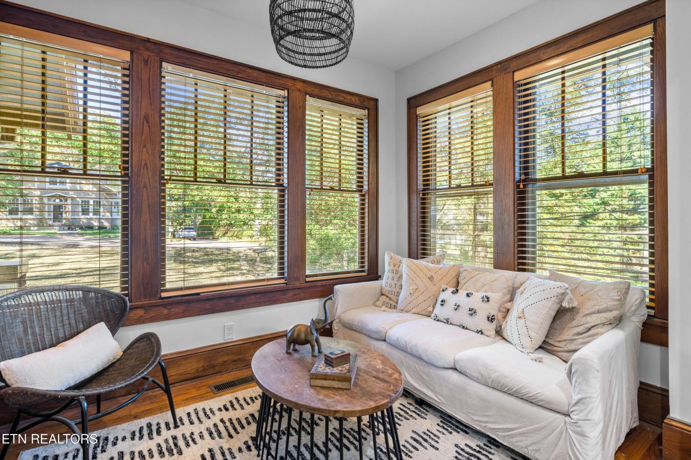 Knoxville, Knox County, 37919, United States, 4 Bedrooms Bedrooms, ,3 BathroomsBathrooms,Residential,For Sale,1971100