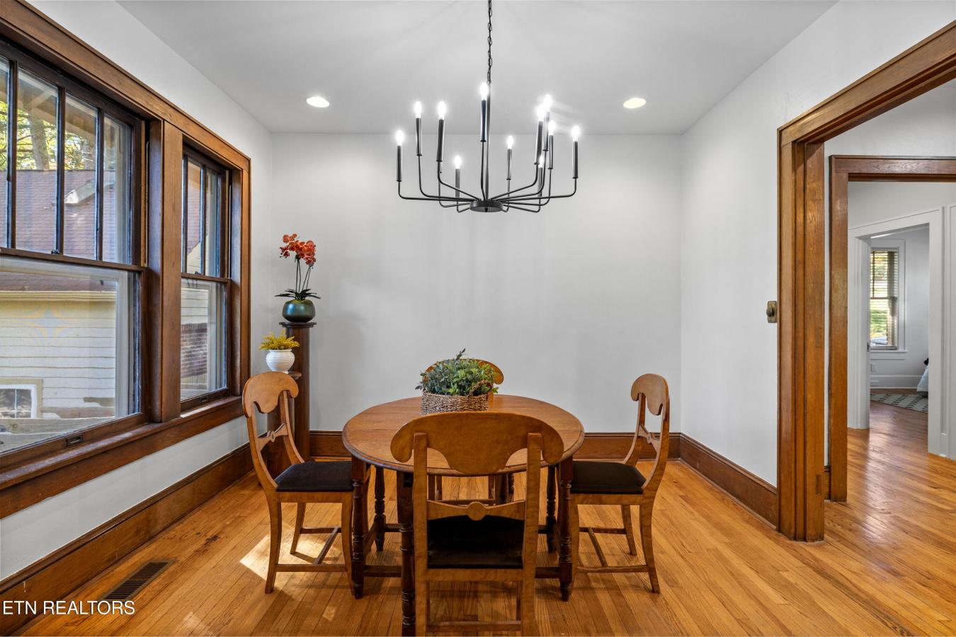 Knoxville, Knox County, 37919, United States, 4 Bedrooms Bedrooms, ,3 BathroomsBathrooms,Residential,For Sale,1971100