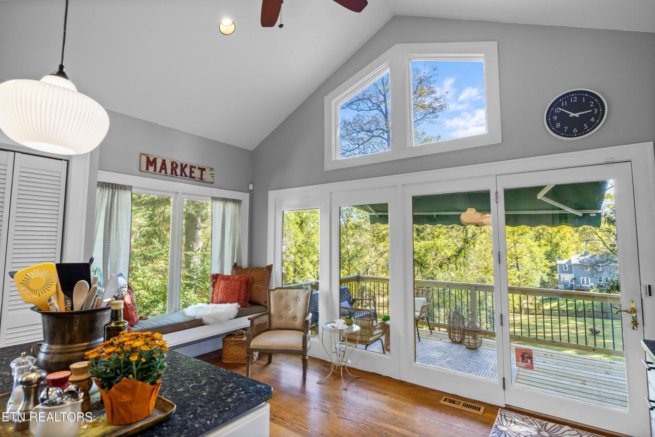 Knoxville, Knox County, 37919, United States, 4 Bedrooms Bedrooms, ,3 BathroomsBathrooms,Residential,For Sale,1971100