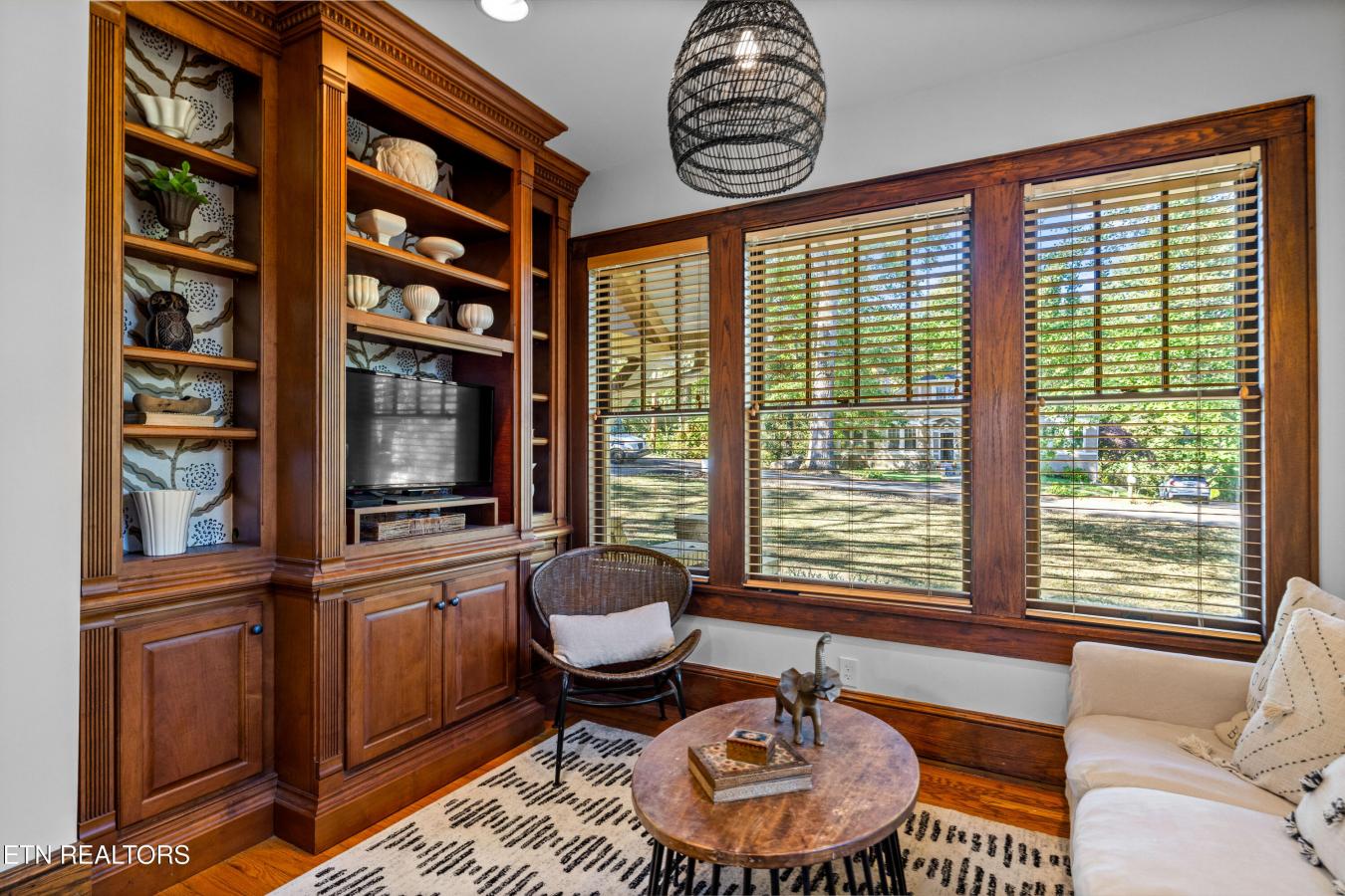 Knoxville, Knox County, 37919, United States, 4 Bedrooms Bedrooms, ,3 BathroomsBathrooms,Residential,For Sale,1971100