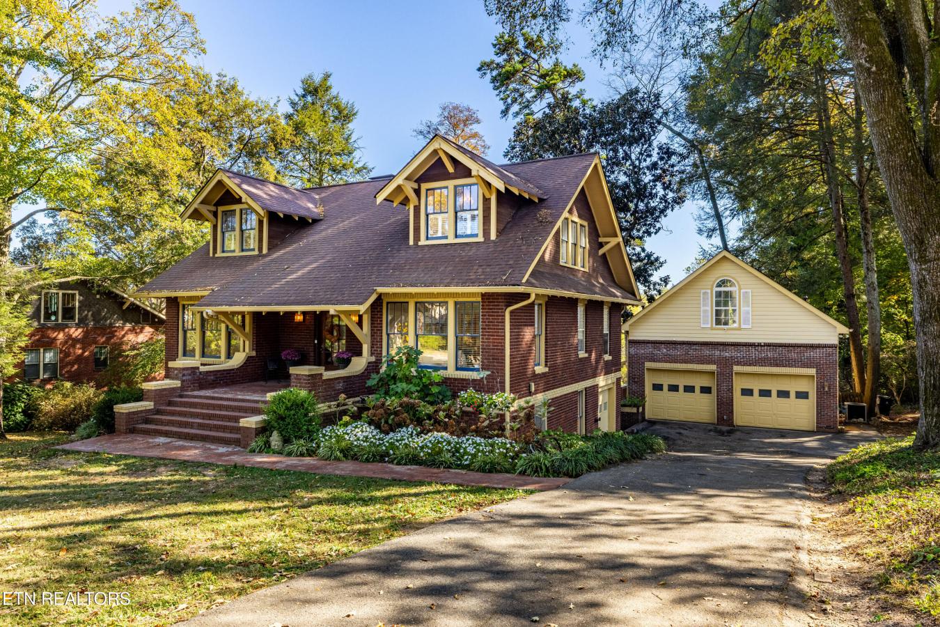 Knoxville, Knox County, 37919, United States, 4 Bedrooms Bedrooms, ,3 BathroomsBathrooms,Residential,For Sale,1971100