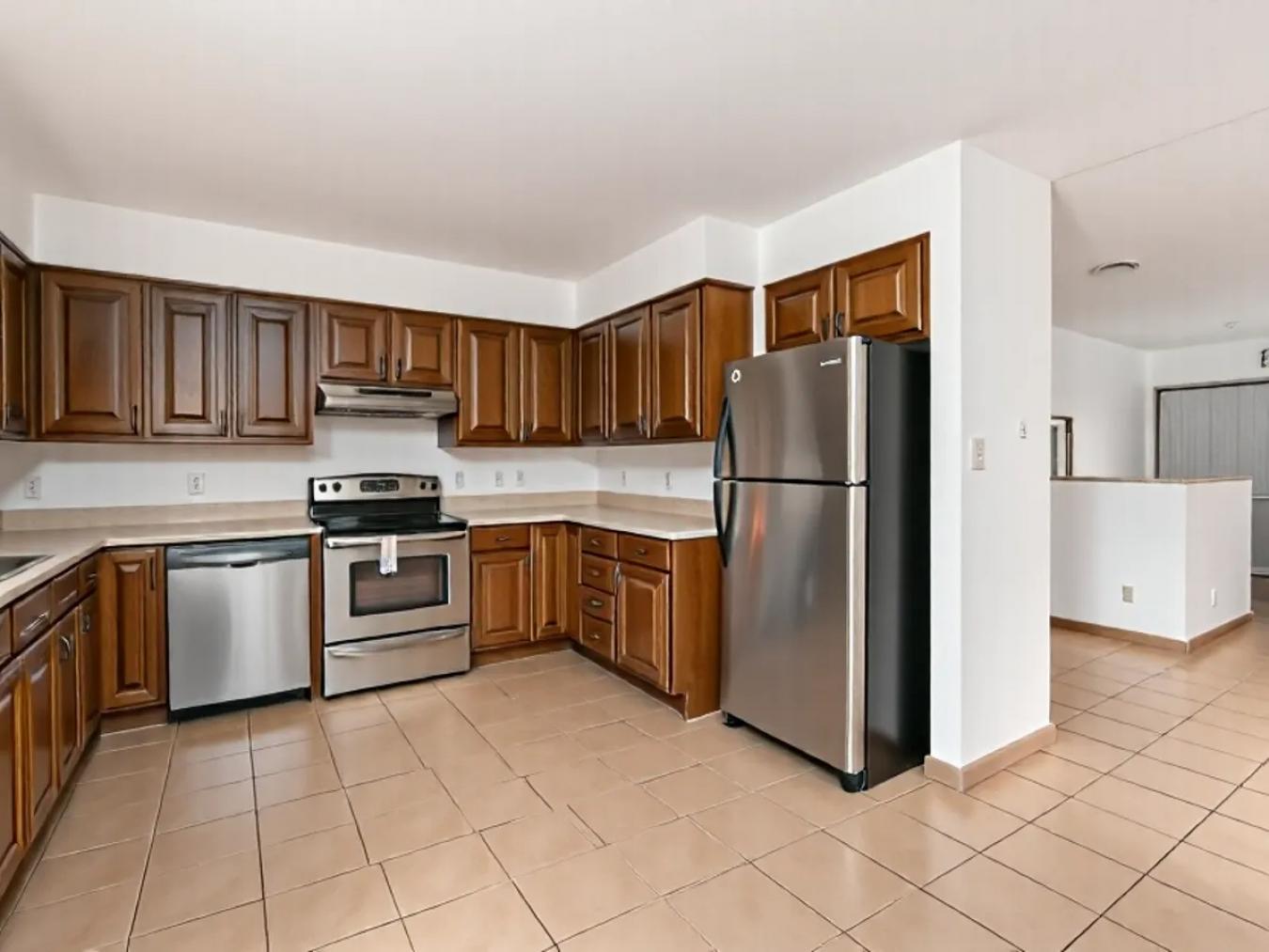 Mosquito Creek, North Vancouver, V7M 3C2, Canada, 6 Bedrooms Bedrooms, ,4 BathroomsBathrooms,Residential,For Sale,1971094