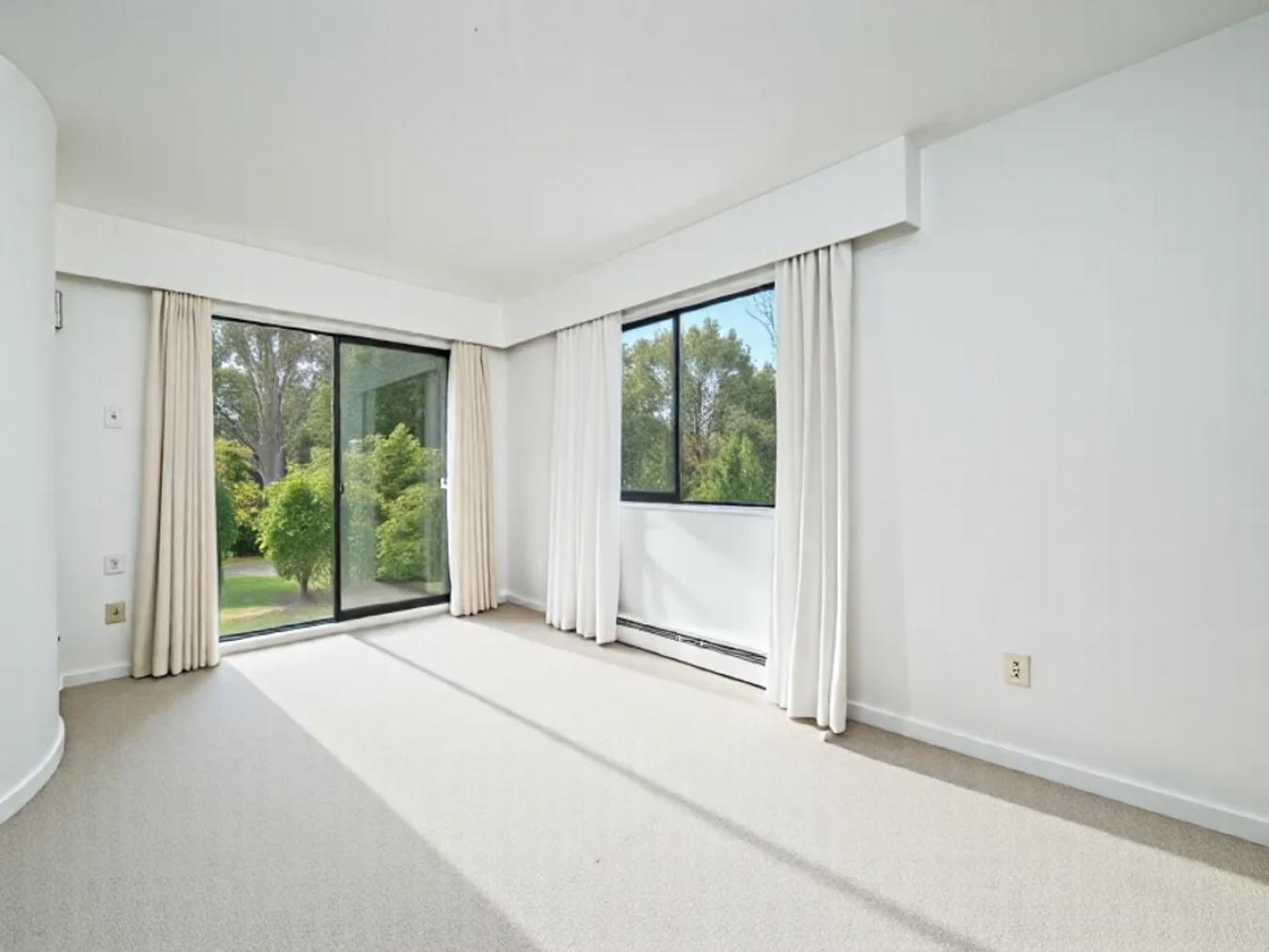 Mosquito Creek, North Vancouver, V7M 3C2, Canada, 6 Bedrooms Bedrooms, ,4 BathroomsBathrooms,Residential,For Sale,1971094