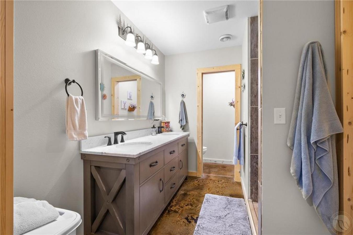 Shepherd, Yellowstone, 59079, United States, 4 Bedrooms Bedrooms, ,-1 BathroomBathrooms,Residential,For Sale,1972056