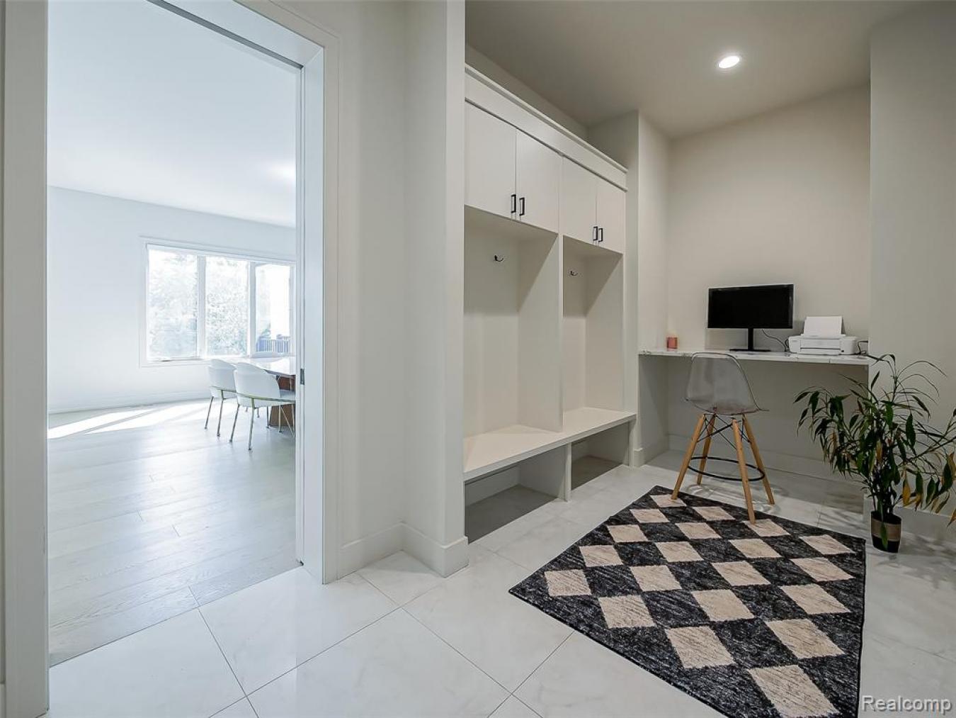 Bloomfield Hills, Oakland, 48301, United States, 4 Bedrooms Bedrooms, ,5 BathroomsBathrooms,Residential,For Sale,1989999