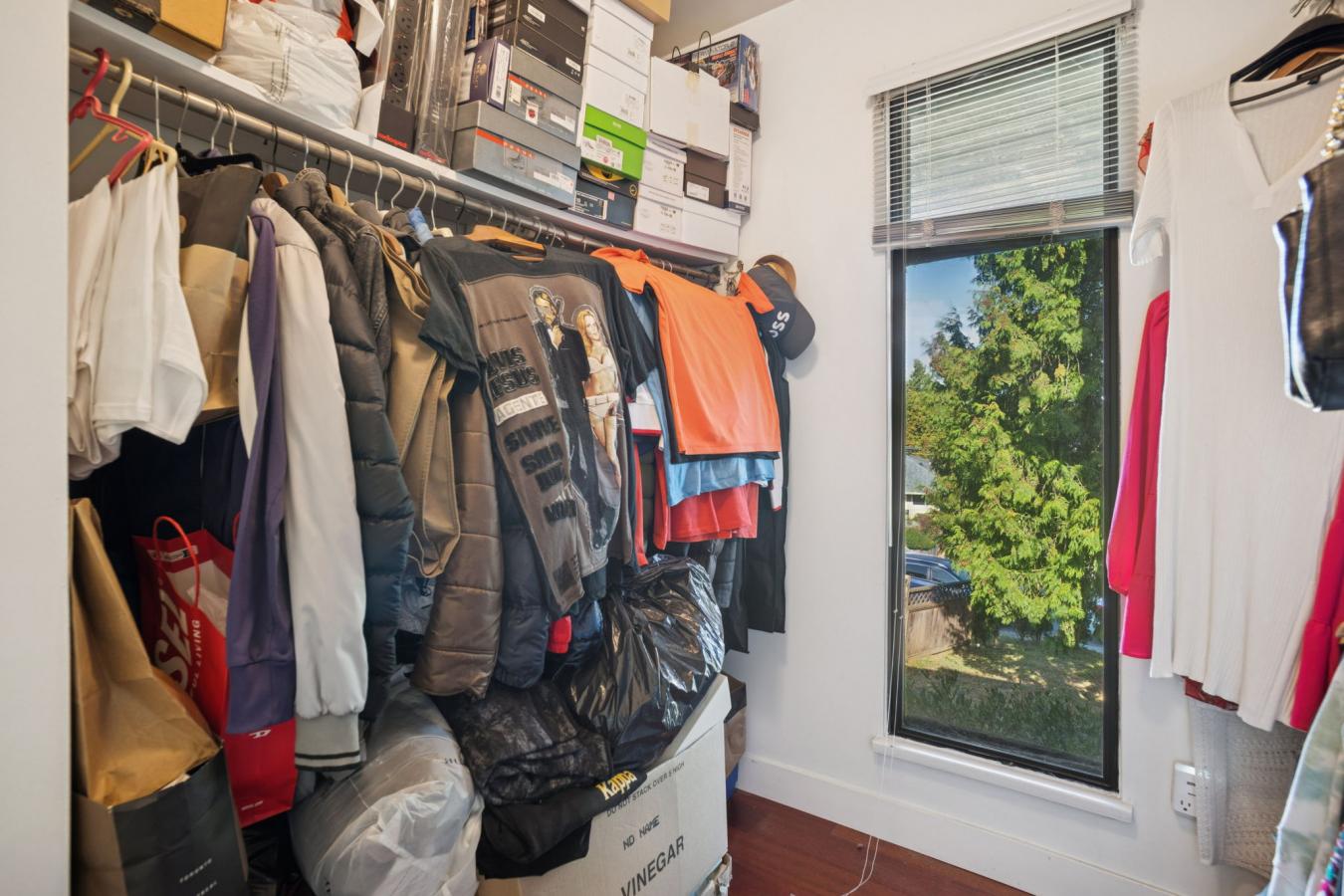 Burnaby, Vancouver, V5E 1V8, Canada, 5 Bedrooms Bedrooms, ,2 BathroomsBathrooms,Residential,For Sale,1972054