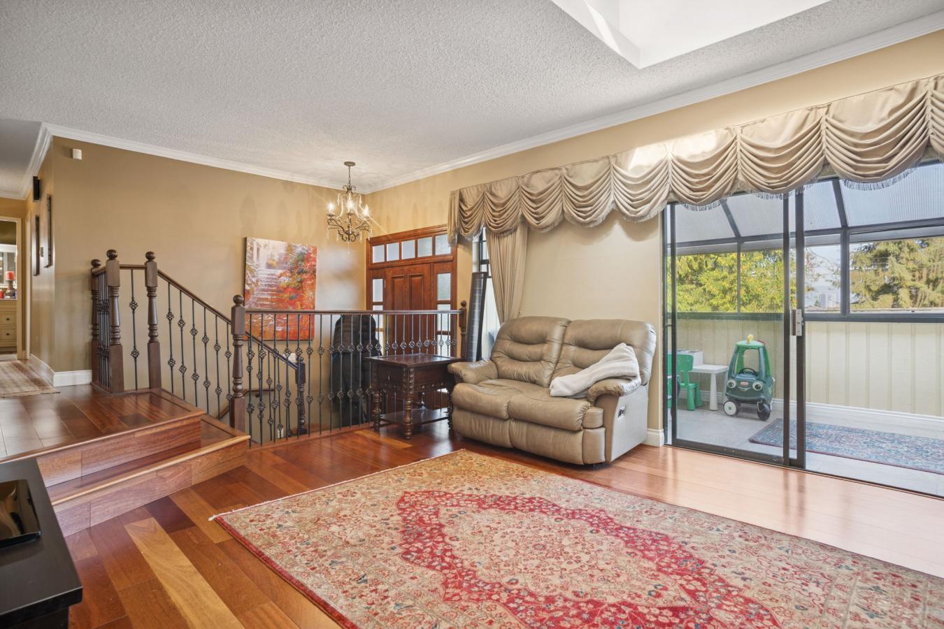 Burnaby, Vancouver, V5E 1V8, Canada, 5 Bedrooms Bedrooms, ,2 BathroomsBathrooms,Residential,For Sale,1972054