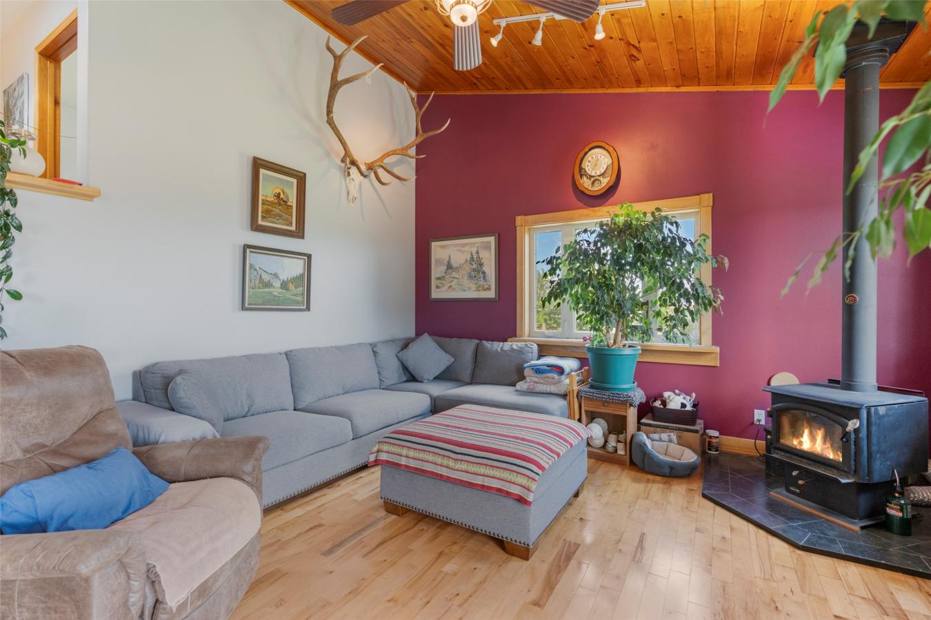 Townsend, Broadwater, 59644, United States, 3 Bedrooms Bedrooms, ,3 BathroomsBathrooms,Residential,For Sale,1972051