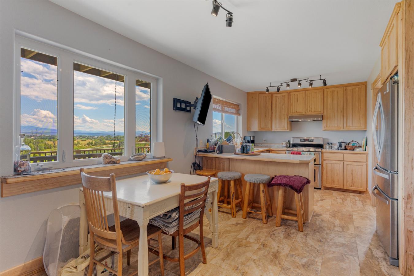 Townsend, Broadwater, 59644, United States, 3 Bedrooms Bedrooms, ,3 BathroomsBathrooms,Residential,For Sale,1972051