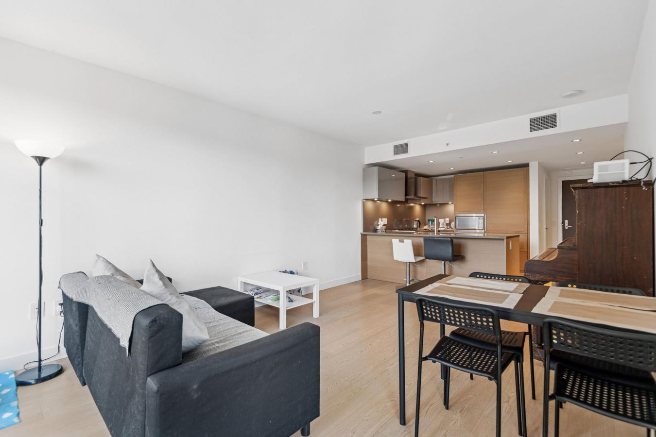 Kerrisdale, Vancouver, V6P 0H8, Canada, 2 Bedrooms Bedrooms, ,2 BathroomsBathrooms,Residential,For Sale,1972052