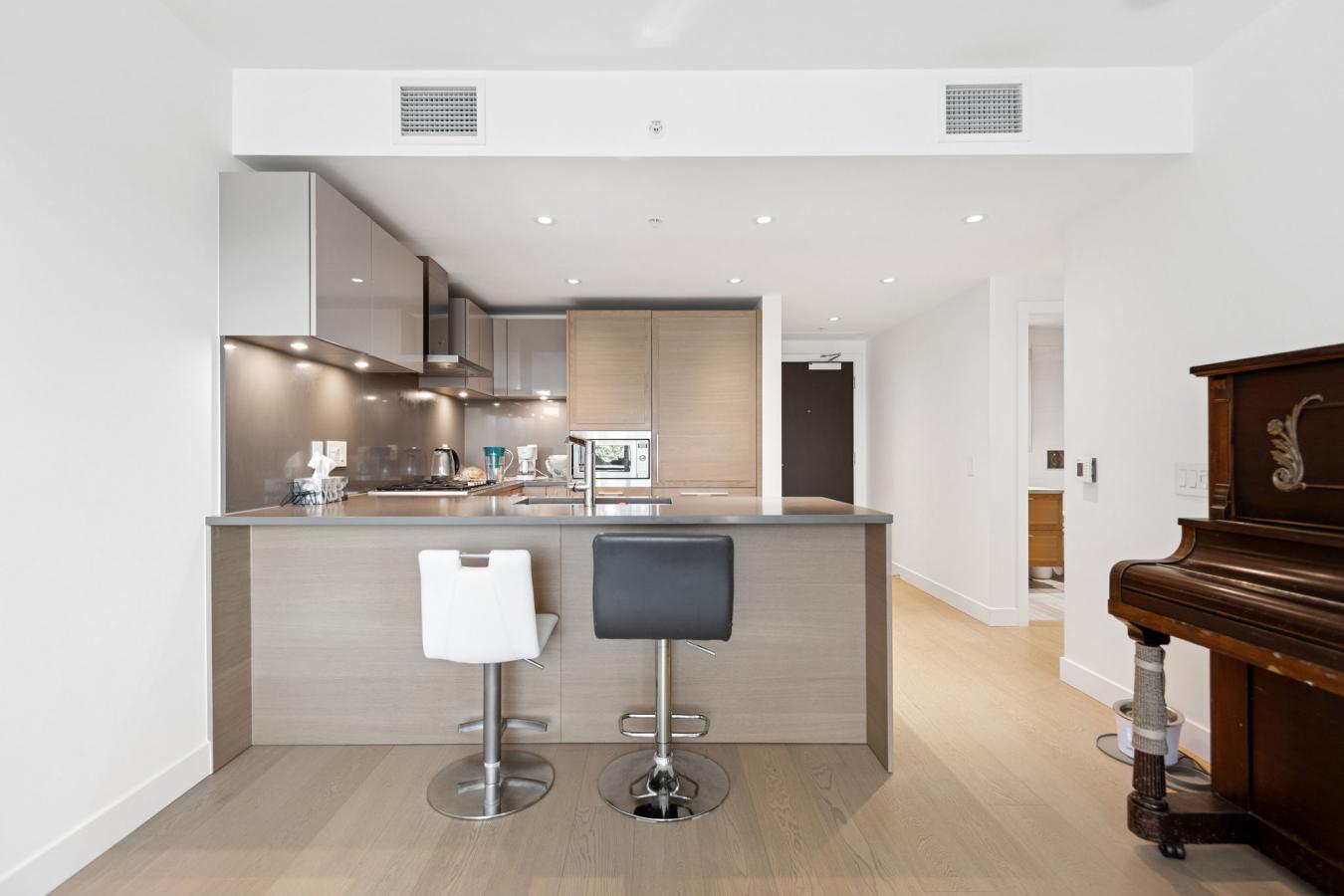 Kerrisdale, Vancouver, V6P 0H8, Canada, 2 Bedrooms Bedrooms, ,2 BathroomsBathrooms,Residential,For Sale,1972052