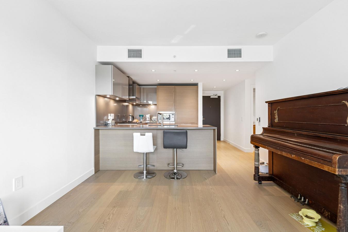 Kerrisdale, Vancouver, V6P 0H8, Canada, 2 Bedrooms Bedrooms, ,2 BathroomsBathrooms,Residential,For Sale,1972052