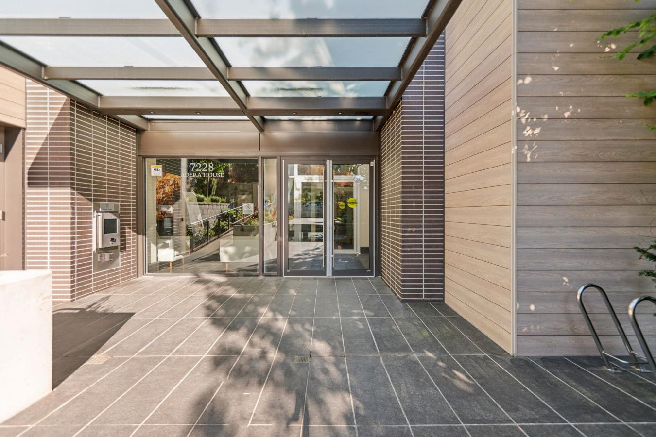 Kerrisdale, Vancouver, V6P 0H8, Canada, 2 Bedrooms Bedrooms, ,2 BathroomsBathrooms,Residential,For Sale,1972052