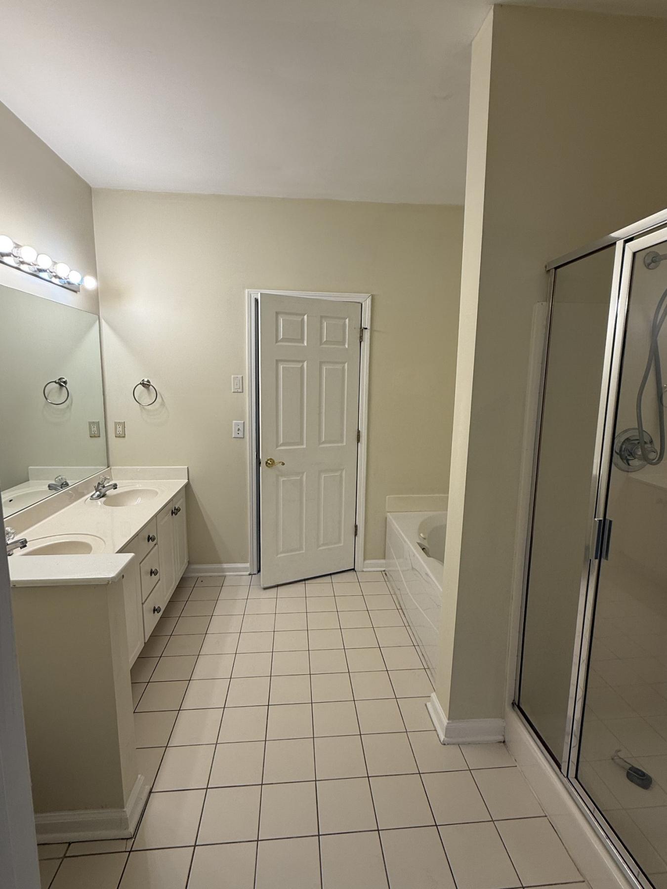 Nashville, Davidson County, TN, 37221, United States, 5 Bedrooms Bedrooms, ,3 BathroomsBathrooms,Residential,For Sale,1972050