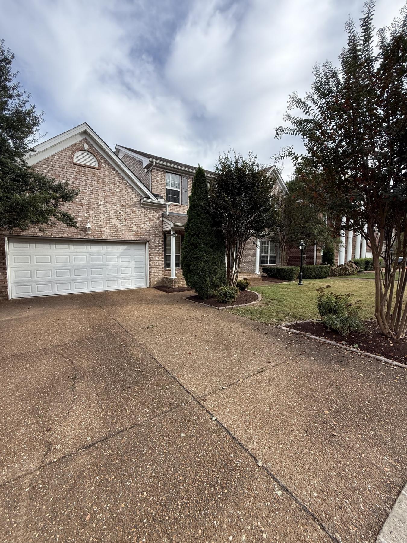 Nashville, Davidson County, TN, 37221, United States, 5 Bedrooms Bedrooms, ,3 BathroomsBathrooms,Residential,For Sale,1972050