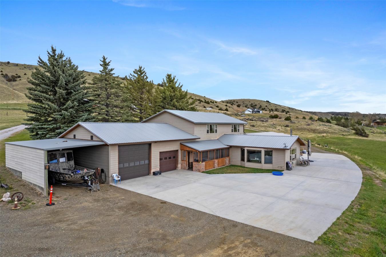 Townsend, Broadwater, 59644, United States, 3 Bedrooms Bedrooms, ,3 BathroomsBathrooms,Residential,For Sale,1972049