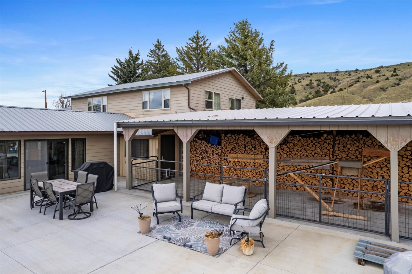 Townsend, Broadwater, 59644, United States, 3 Bedrooms Bedrooms, ,3 BathroomsBathrooms,Residential,For Sale,1972049