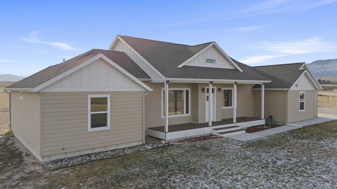 Townsend, Broadwater, 59644, United States, 3 Bedrooms Bedrooms, ,3 BathroomsBathrooms,Residential,For Sale,1972048