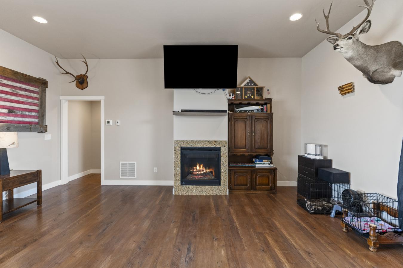 Townsend, Broadwater, 59644, United States, 3 Bedrooms Bedrooms, ,3 BathroomsBathrooms,Residential,For Sale,1972048