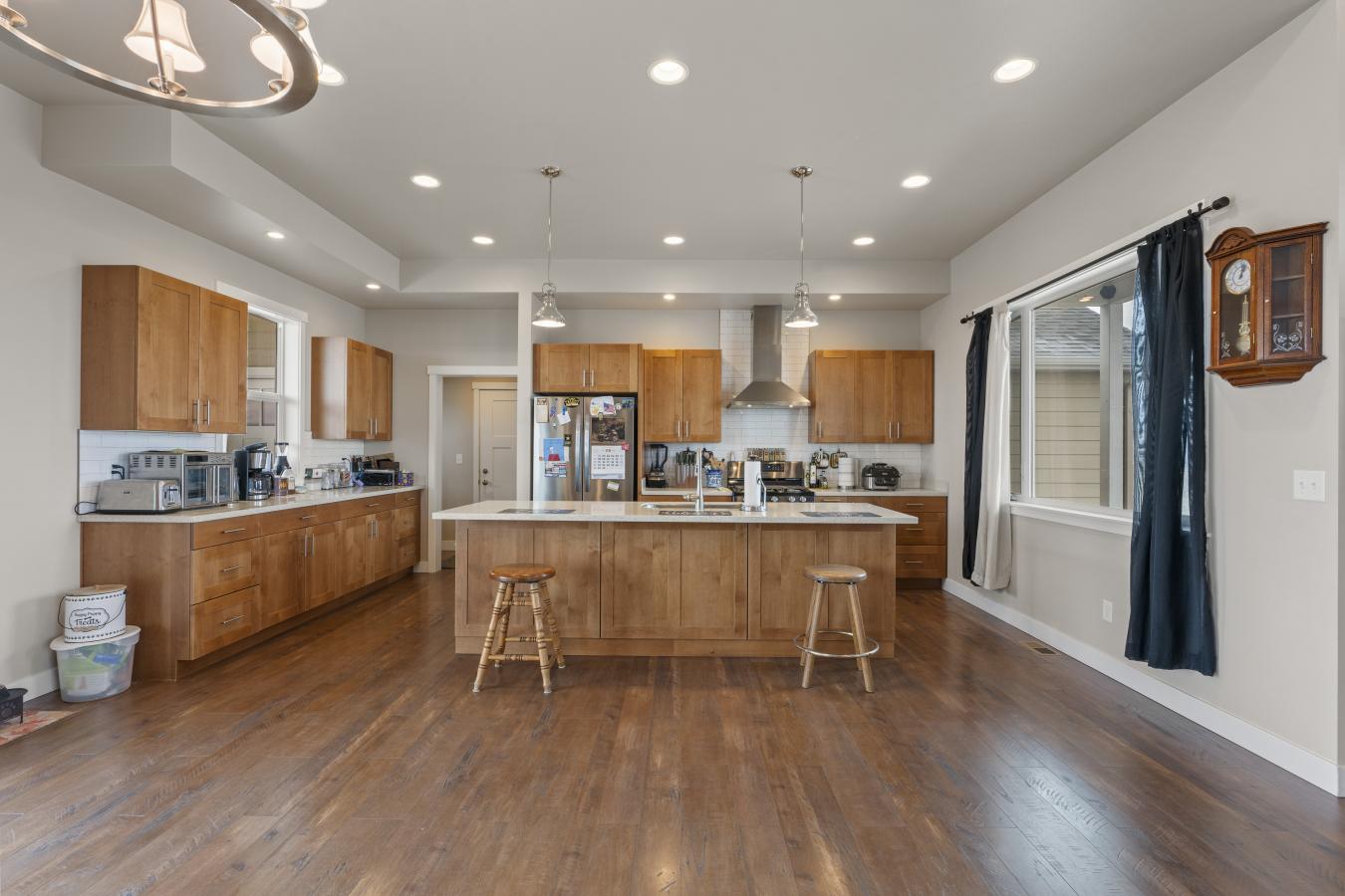 Townsend, Broadwater, 59644, United States, 3 Bedrooms Bedrooms, ,3 BathroomsBathrooms,Residential,For Sale,1972048