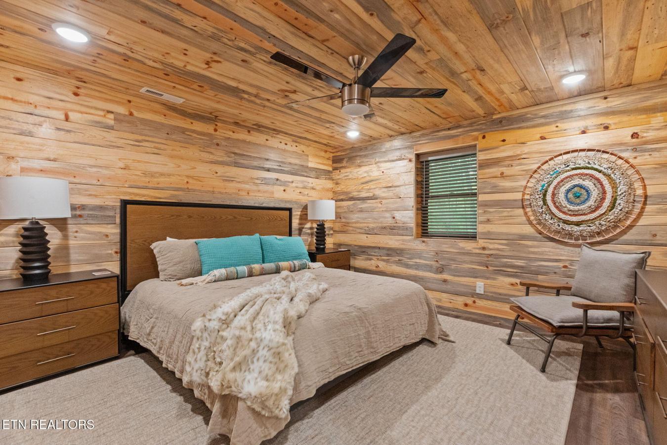 Sevierville, Sevier County - 27, 37876, United States, 3 Bedrooms Bedrooms, ,3 BathroomsBathrooms,Residential,For Sale,1972044