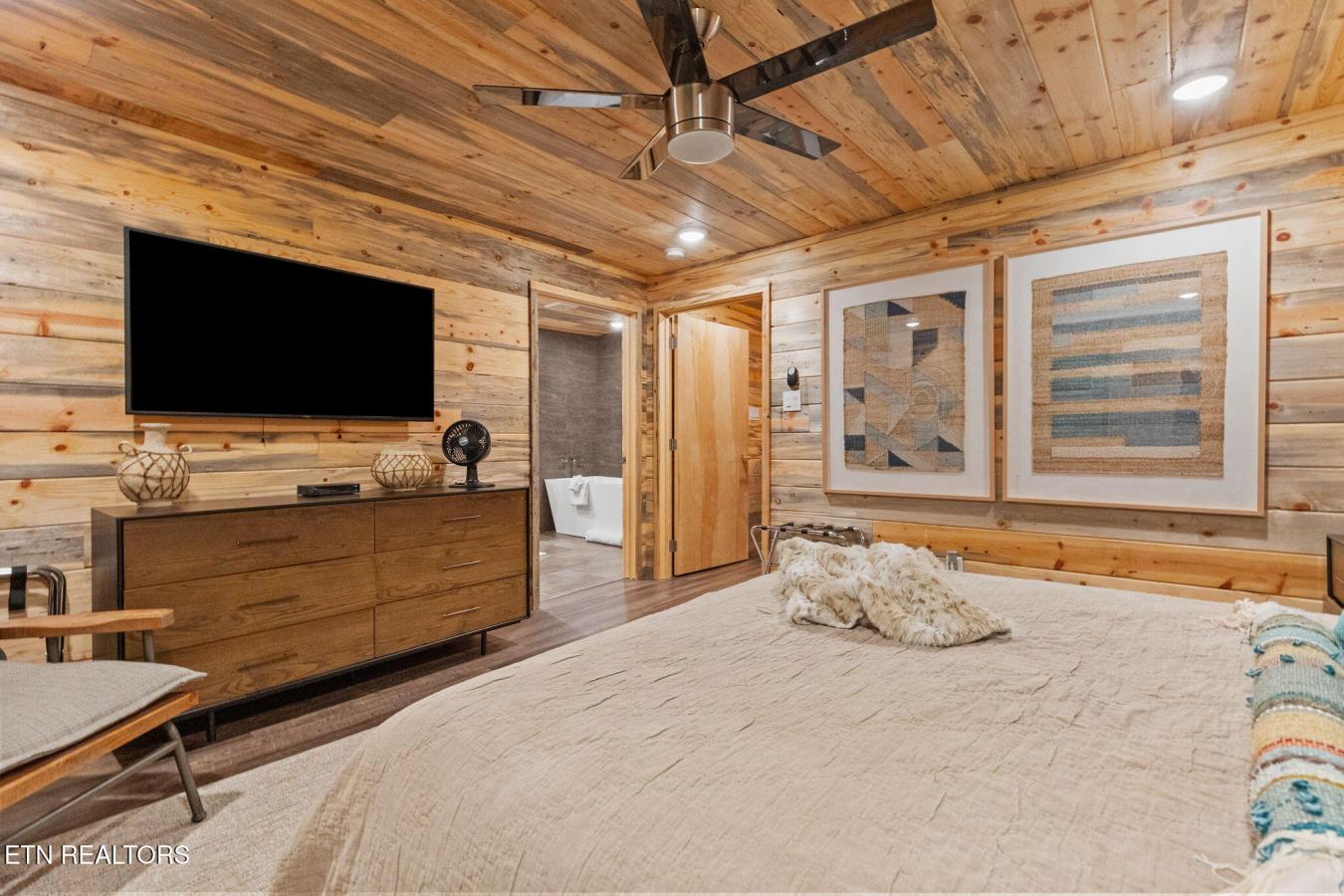 Sevierville, Sevier County - 27, 37876, United States, 3 Bedrooms Bedrooms, ,3 BathroomsBathrooms,Residential,For Sale,1972044