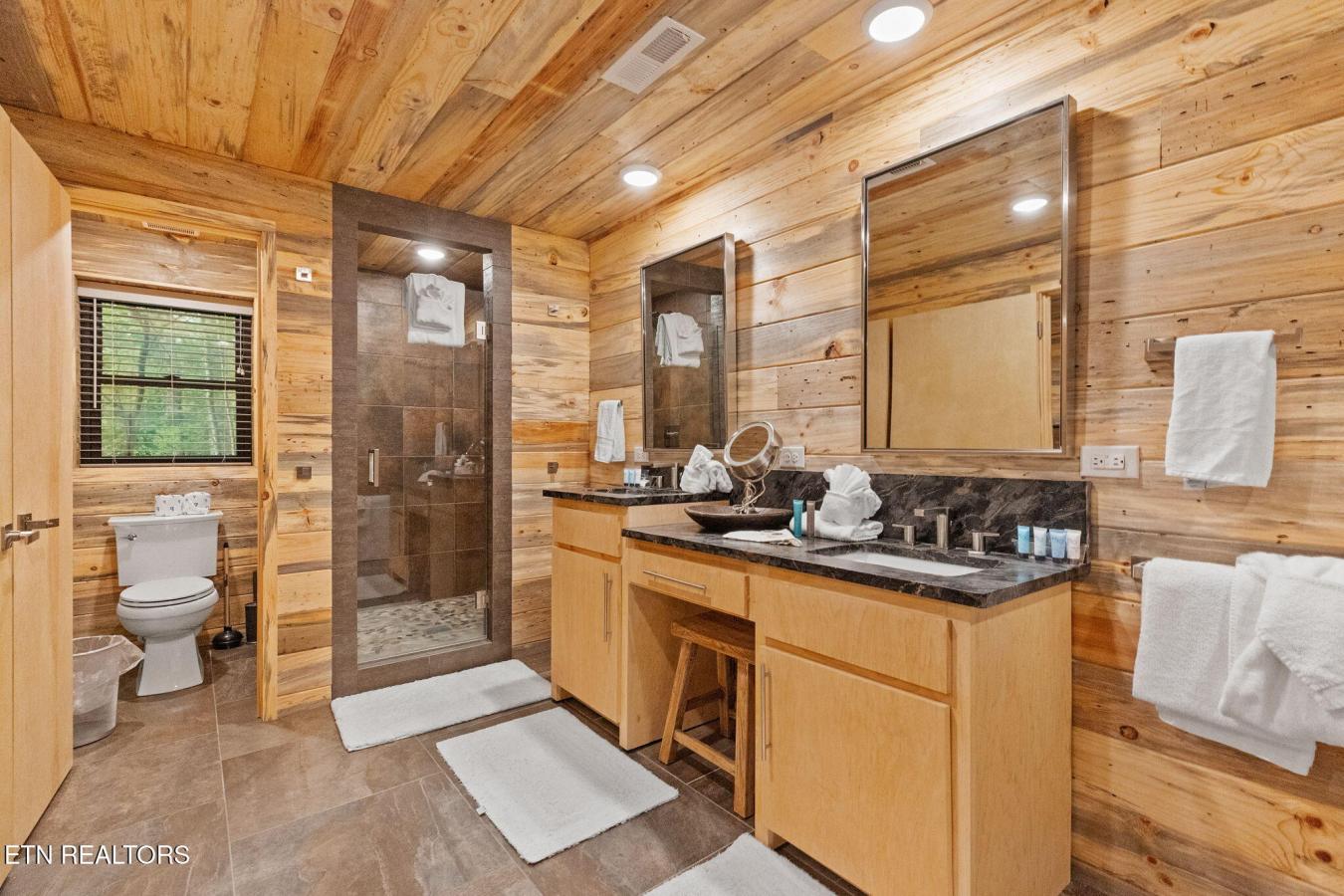 Sevierville, Sevier County - 27, 37876, United States, 3 Bedrooms Bedrooms, ,3 BathroomsBathrooms,Residential,For Sale,1972044