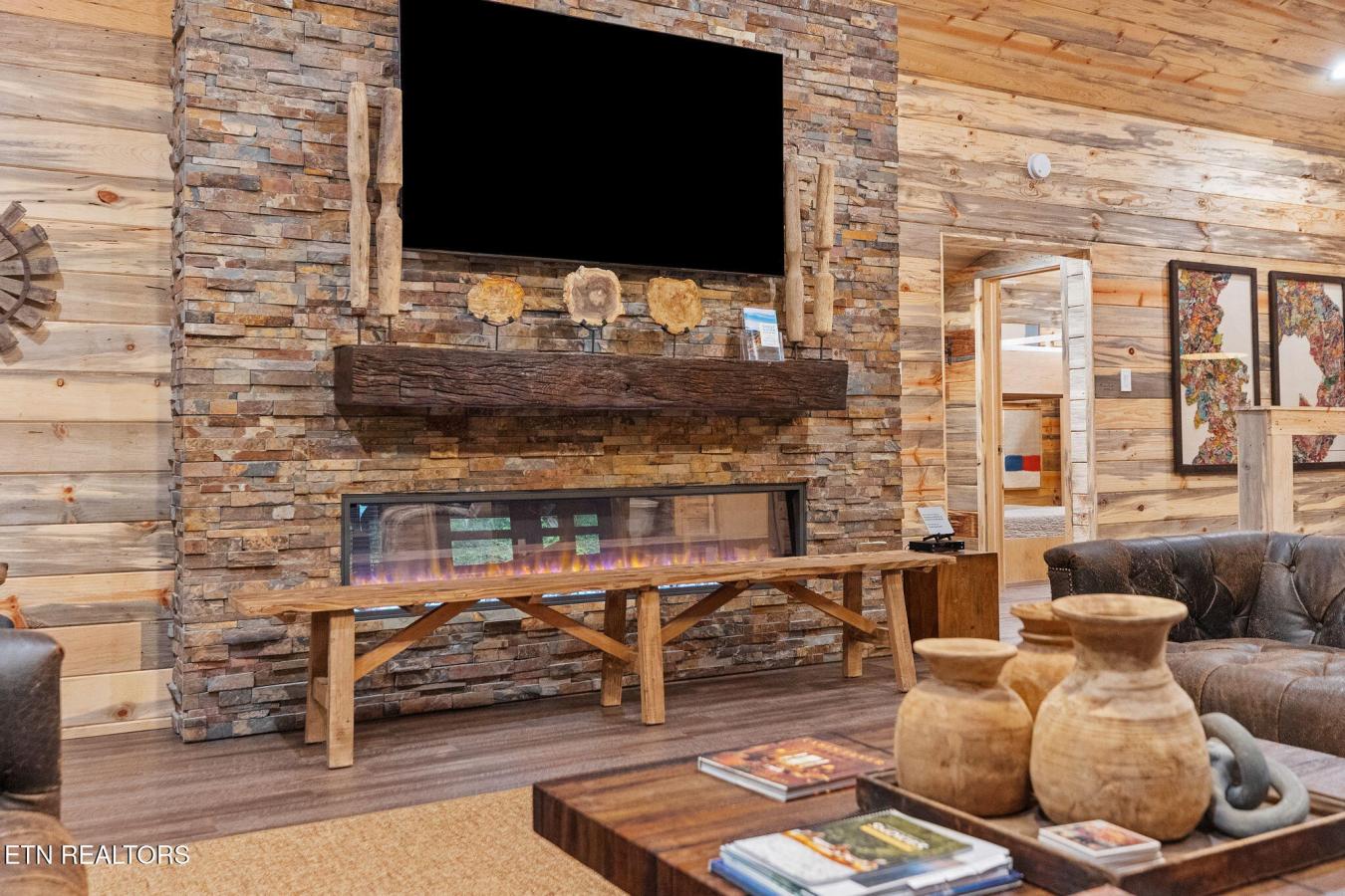 Sevierville, Sevier County - 27, 37876, United States, 3 Bedrooms Bedrooms, ,3 BathroomsBathrooms,Residential,For Sale,1972044