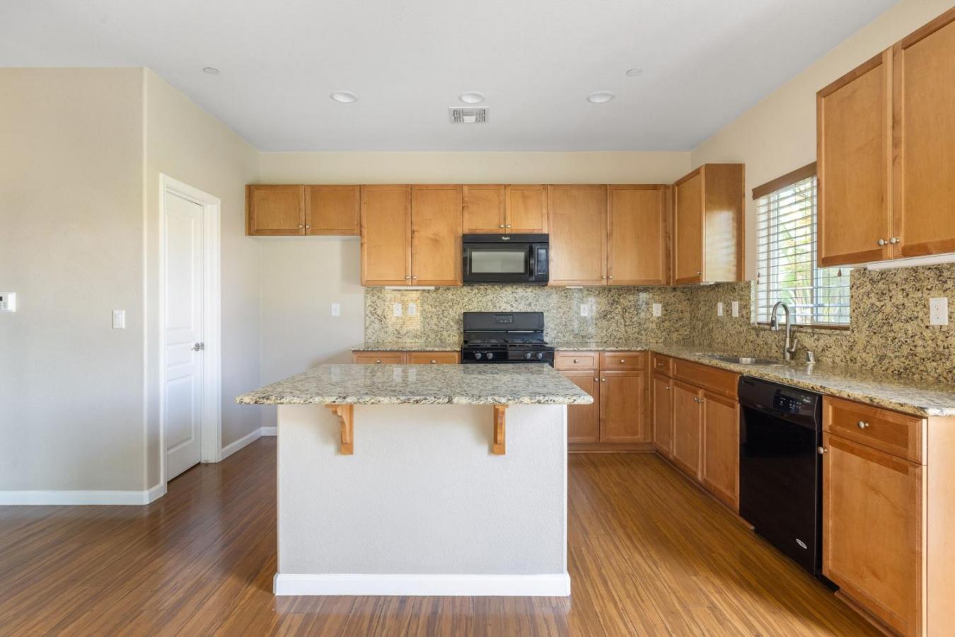 Elk Grove, Sacramento, 95757, United States, 6 Bedrooms Bedrooms, ,3 BathroomsBathrooms,Residential,For Sale,1972043