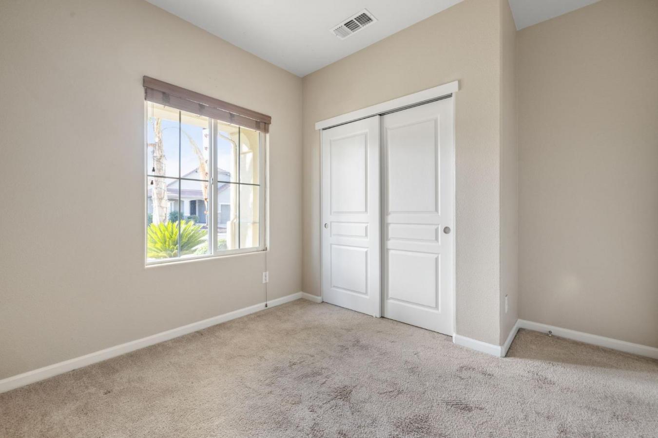 Elk Grove, Sacramento, 95757, United States, 6 Bedrooms Bedrooms, ,3 BathroomsBathrooms,Residential,For Sale,1972043