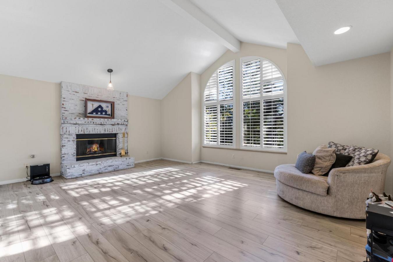 Folsom, Sacramento, 95630, United States, 4 Bedrooms Bedrooms, ,4 BathroomsBathrooms,Residential,For Sale,1972040