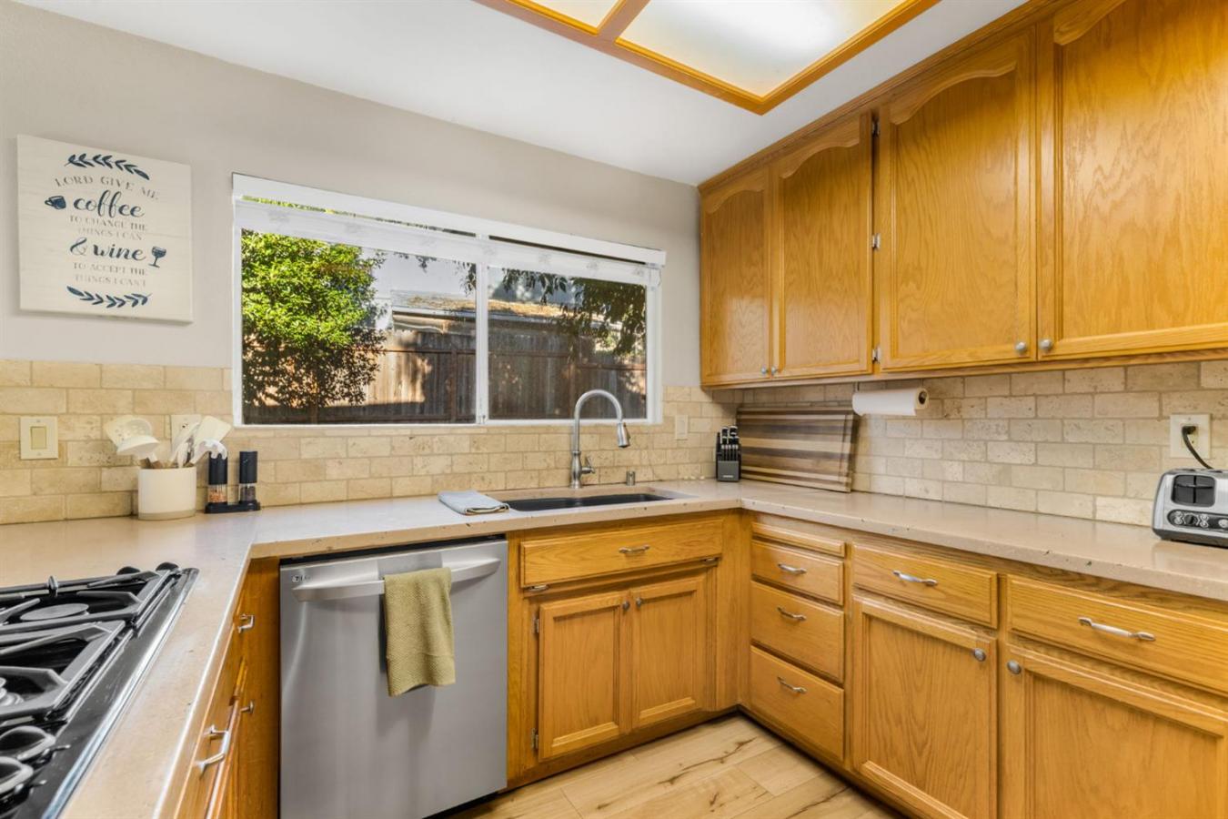 Folsom, Sacramento, 95630, United States, 4 Bedrooms Bedrooms, ,4 BathroomsBathrooms,Residential,For Sale,1972040