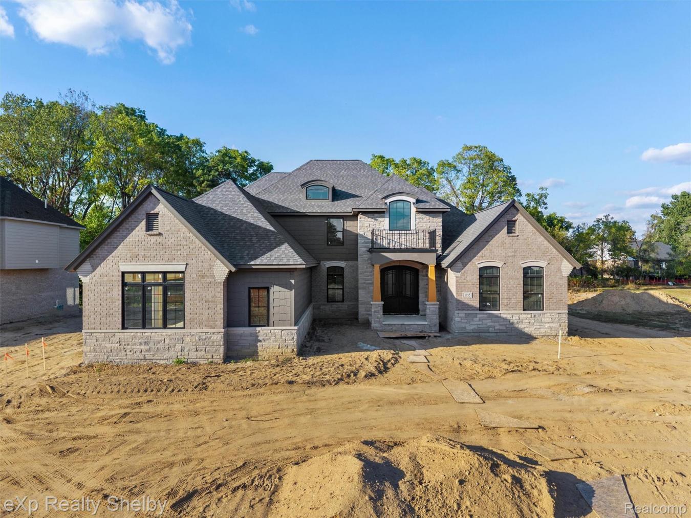 Rochester Hills, Oakland, 48307, United States, 4 Bedrooms Bedrooms, ,3 BathroomsBathrooms,Residential,For Sale,1972041