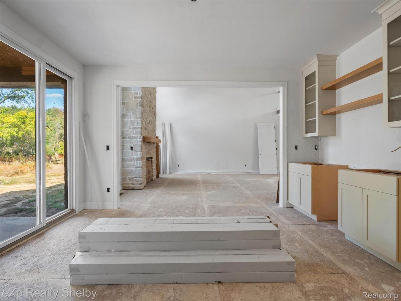 Rochester Hills, Oakland, 48307, United States, 4 Bedrooms Bedrooms, ,3 BathroomsBathrooms,Residential,For Sale,1972041